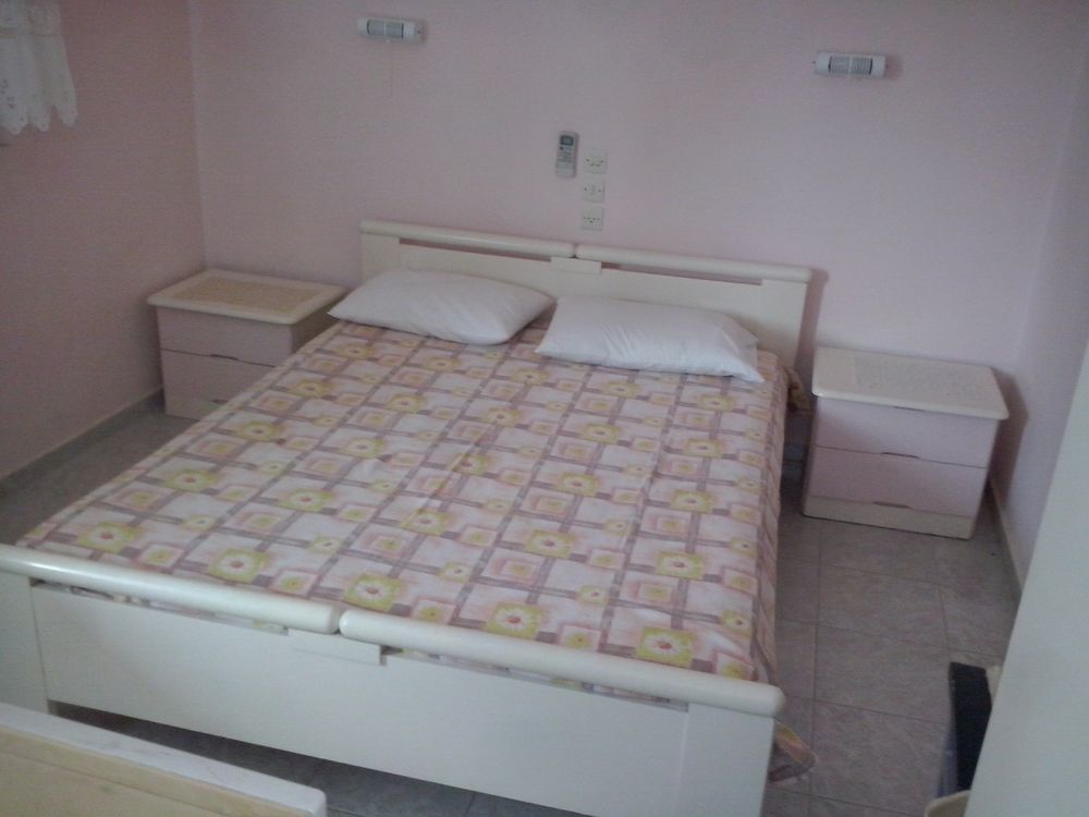Aloni Studios & Apartments Ласси Экстерьер фото